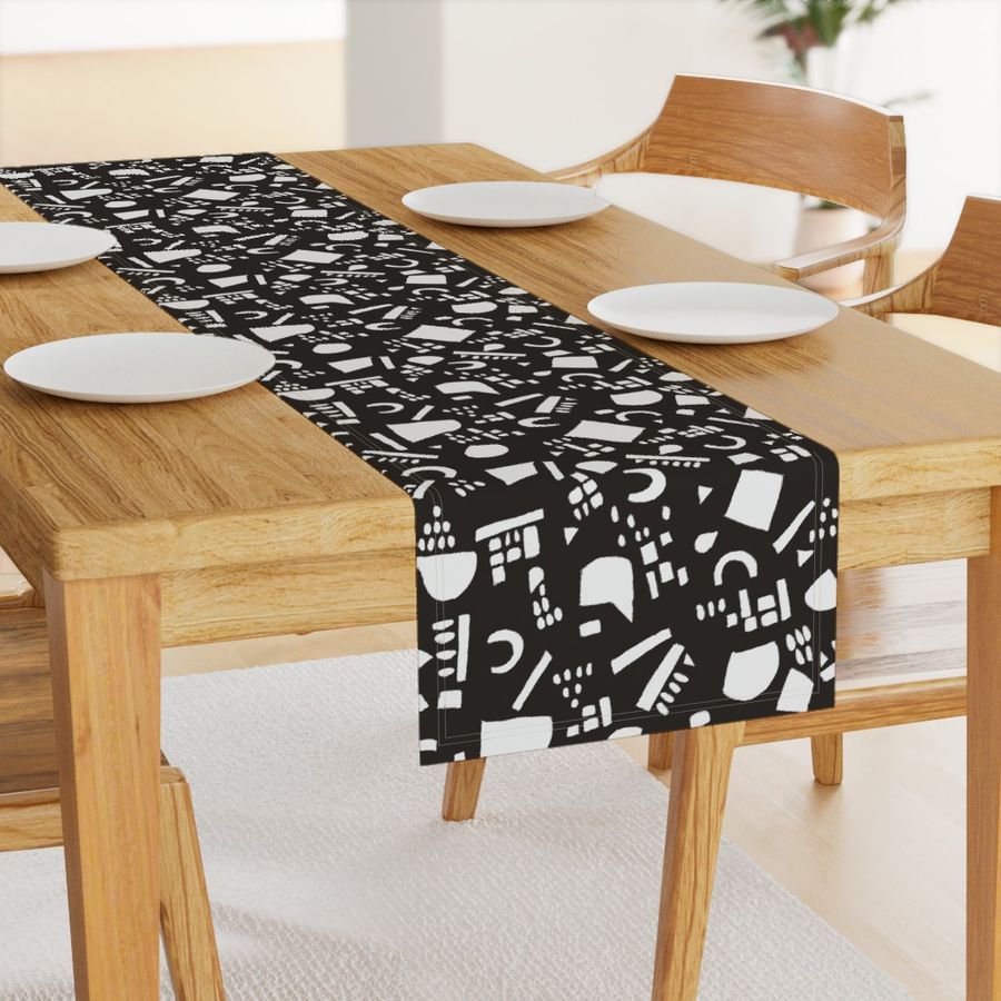 HOME_GOOD_TABLE_RUNNER