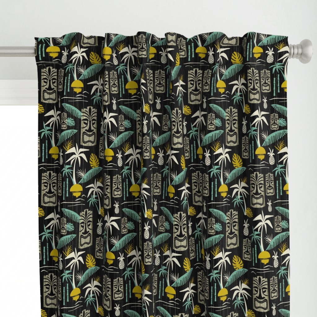 Island Tiki - Black Large