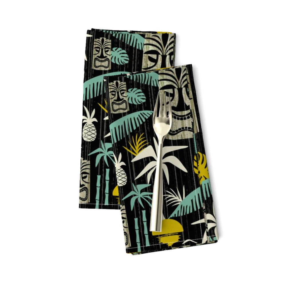 Island Tiki - Black Large