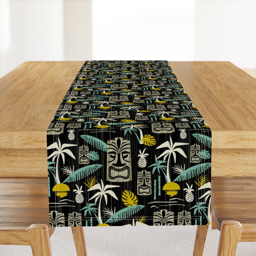 Island Tiki - Black Large