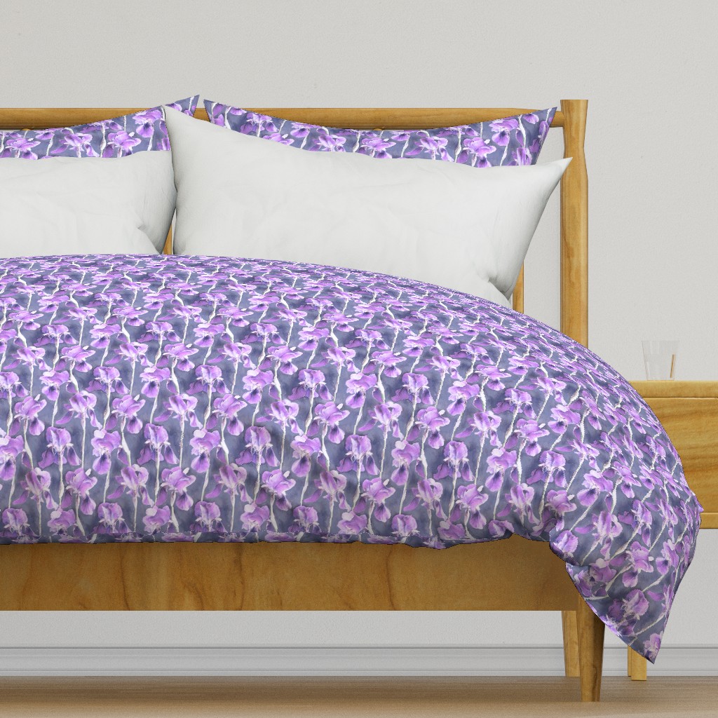 Simple Iris Pattern in Pastel Purple Small Print