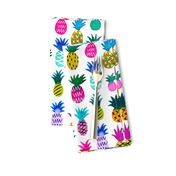 Pineapple Fun / White / Large Scale