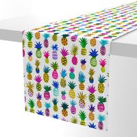 Pineapple Fun / White / Large Scale