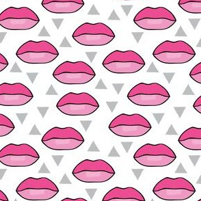 pink lips and triangles