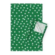 Paws christmas minimal pattern med green