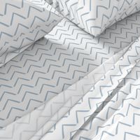 ZigZag Arrows - White/Cascade