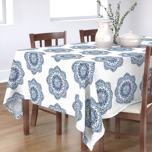 HOME_GOOD_RECTANGULAR_TABLE_CLOTH