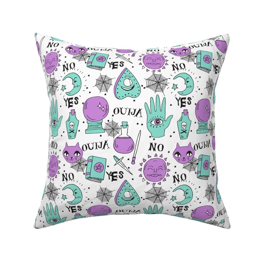 HOME_GOOD_SQUARE_THROW_PILLOW