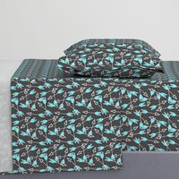 Turquoise Arrows on Linen