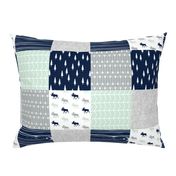 Northern Lights Patchwork - Moose with grey linen