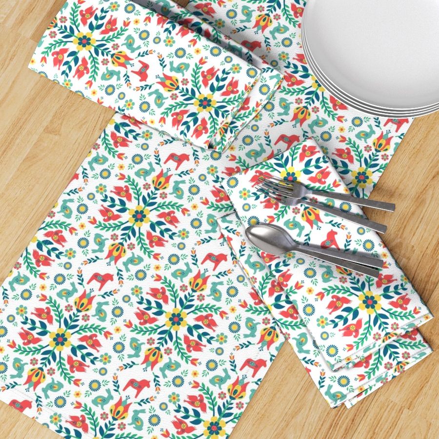 HOME_GOOD_TABLE_RUNNER