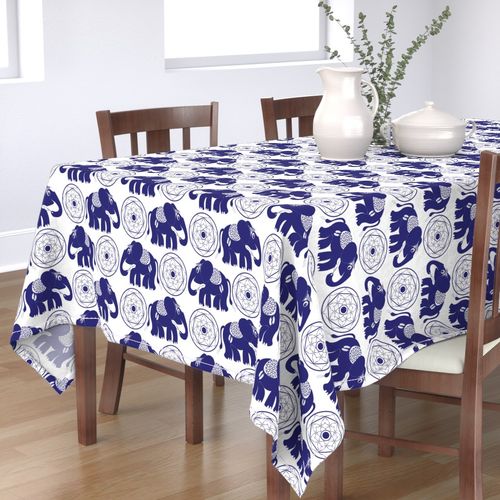 HOME_GOOD_RECTANGULAR_TABLE_CLOTH