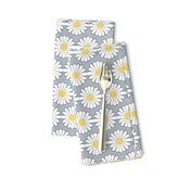 Summer Daisy Chain Yellow,gray,white