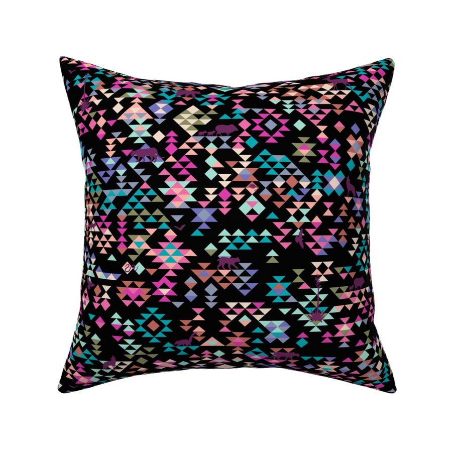 HOME_GOOD_SQUARE_THROW_PILLOW