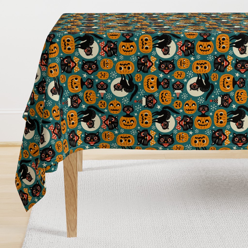  Large Scale / Spooky Vintage Cats And Pumpkins / Dark Blue 