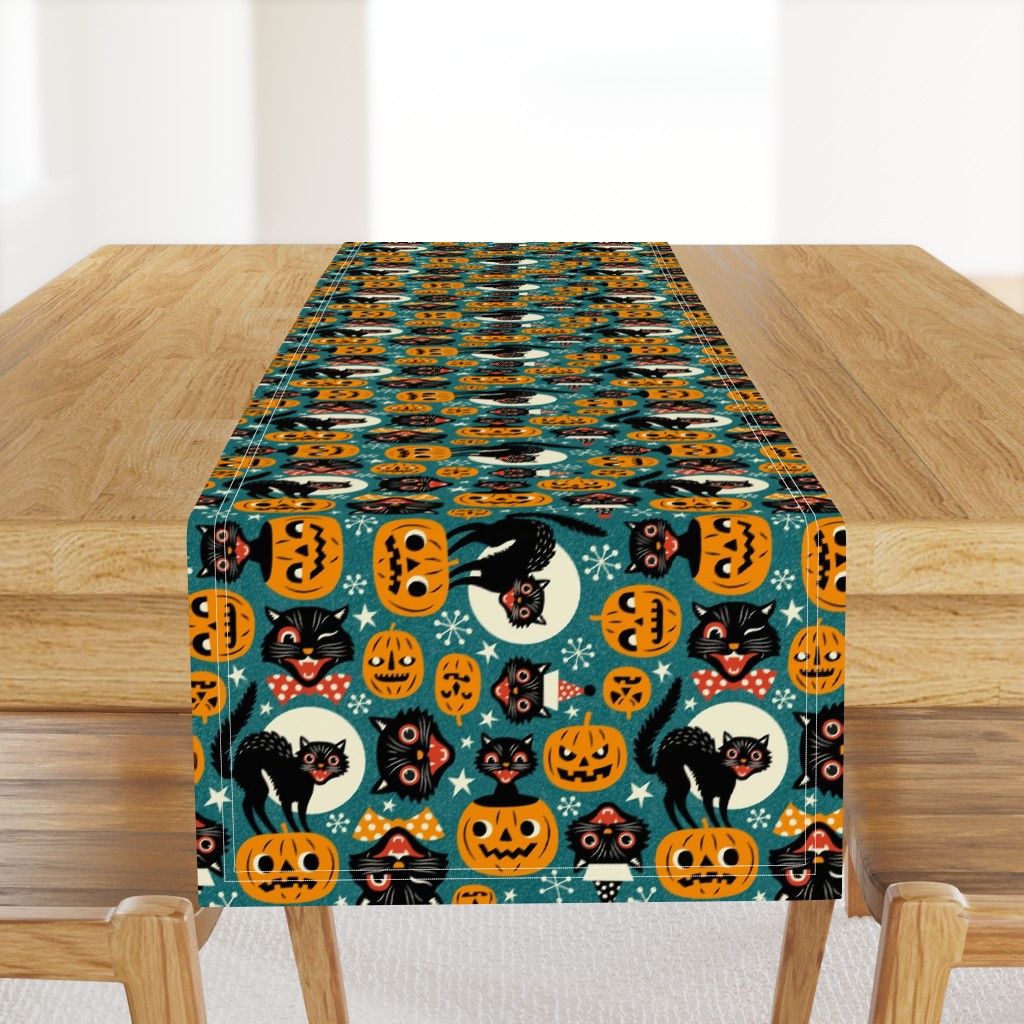  Large Scale / Spooky Vintage Cats And Pumpkins / Dark Blue 