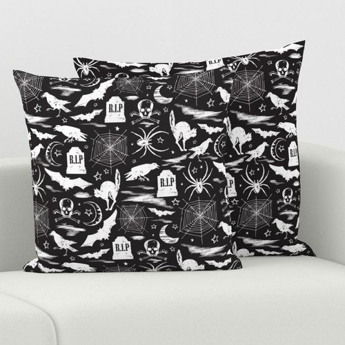 HOME_GOOD_SQUARE_THROW_PILLOW