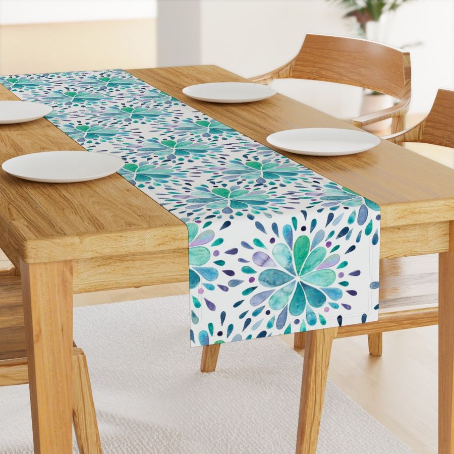 HOME_GOOD_TABLE_RUNNER