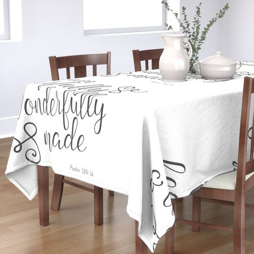 HOME_GOOD_RECTANGULAR_TABLE_CLOTH