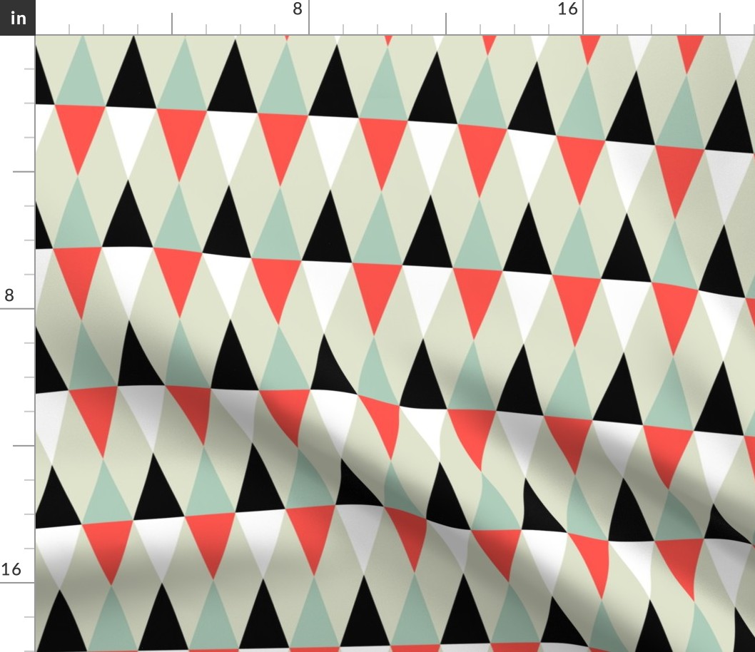 Geometric Pattern: Harlequin: Red/Green