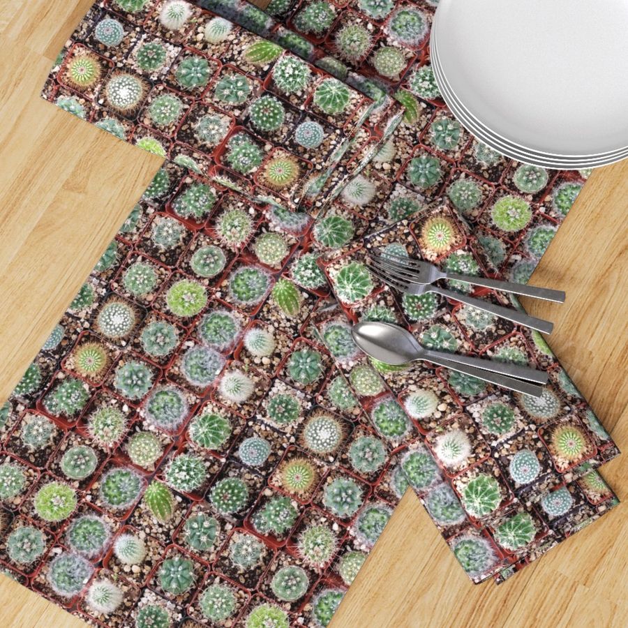 HOME_GOOD_TABLE_RUNNER