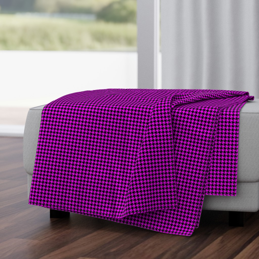Half Inch Pink and Black Houndstooth Check