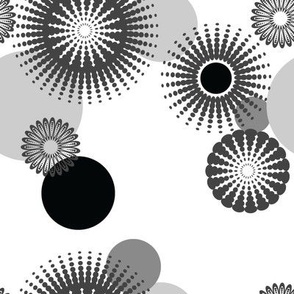 Sparkling Circles - 8in (black)