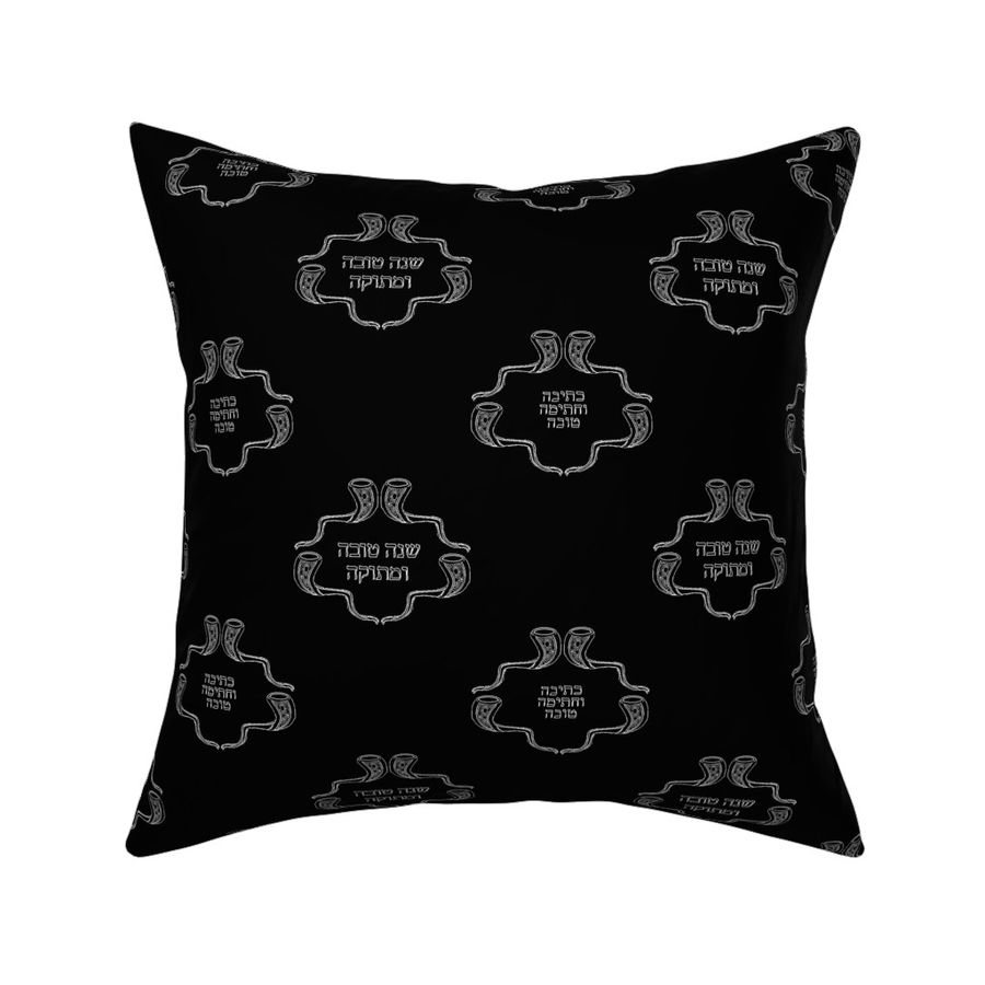 HOME_GOOD_SQUARE_THROW_PILLOW