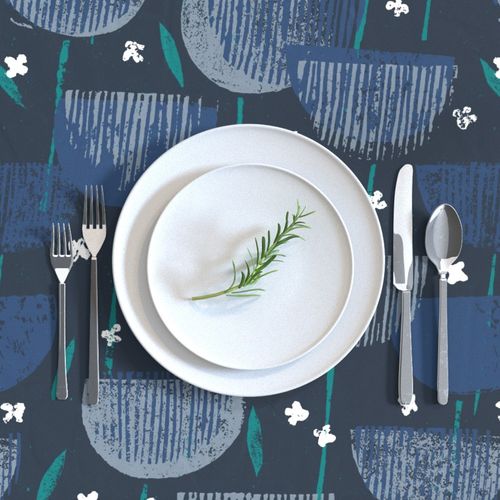 HOME_GOOD_RECTANGULAR_TABLE_CLOTH