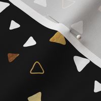 Multi Triangles - Black - Small Scale