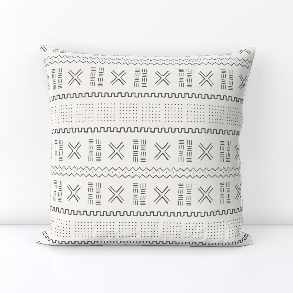 Mudcloth-Inspired Tribal Print 1H Ivory