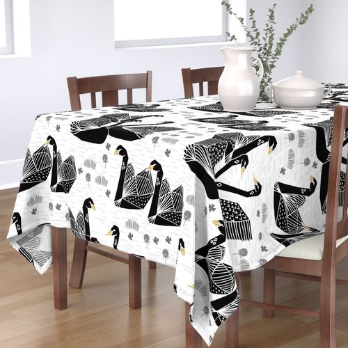 HOME_GOOD_RECTANGULAR_TABLE_CLOTH