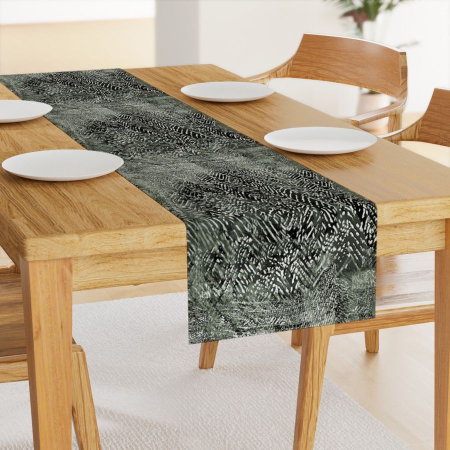 HOME_GOOD_TABLE_RUNNER