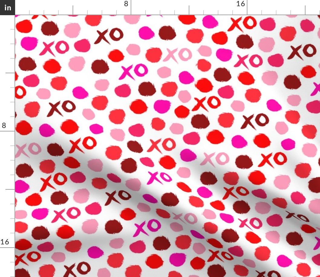 xoxo // lipstick colors heart love valentines red pink 