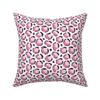 Pink leopard small scale