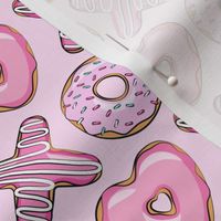 (small scale) X O  heart shaped donuts -  pink 