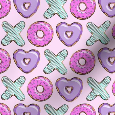 (small scale) xo shaped donuts - multi on light purple