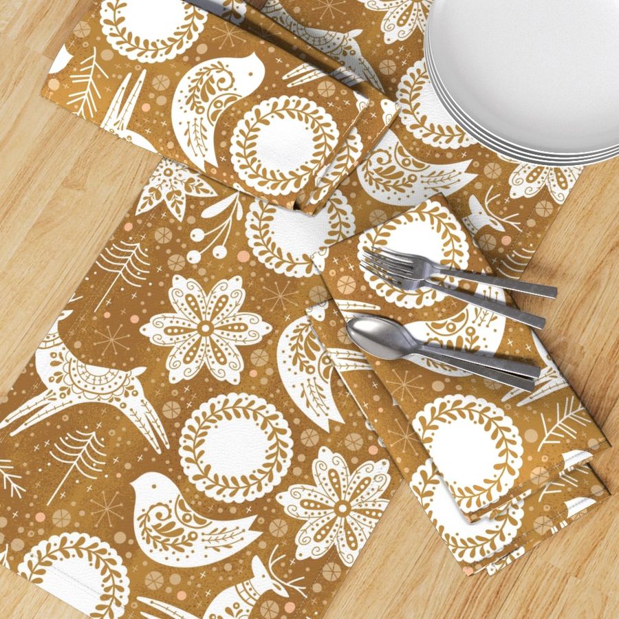 HOME_GOOD_TABLE_RUNNER