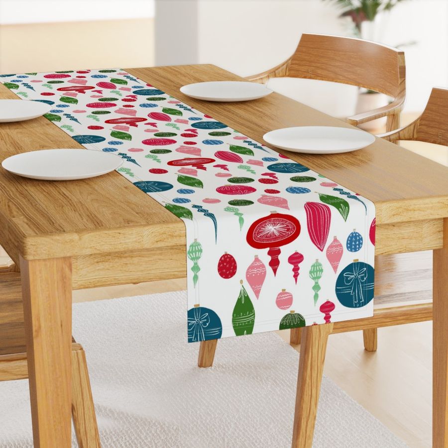 HOME_GOOD_TABLE_RUNNER