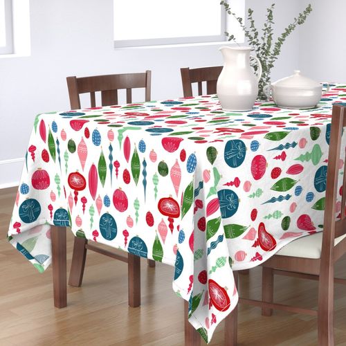 HOME_GOOD_RECTANGULAR_TABLE_CLOTH