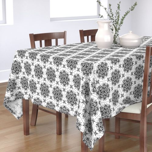 HOME_GOOD_RECTANGULAR_TABLE_CLOTH