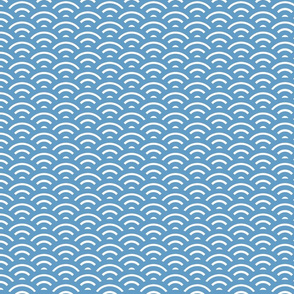 Blue and White Wave Pattern