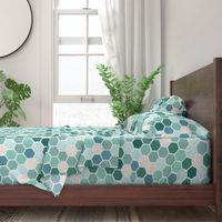 18-7AR  Hexagon Dots Green Blue Cream