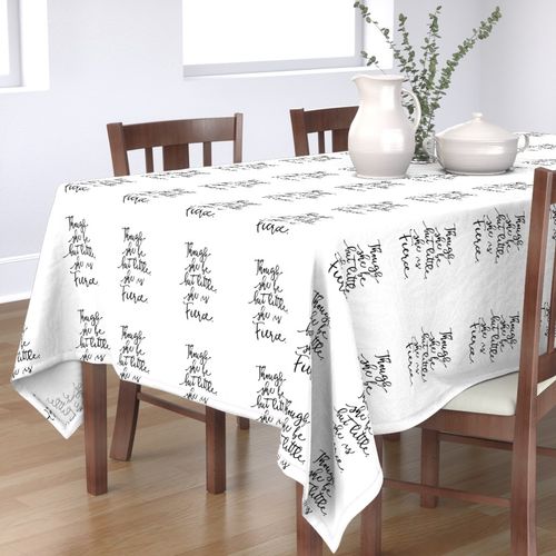 HOME_GOOD_RECTANGULAR_TABLE_CLOTH