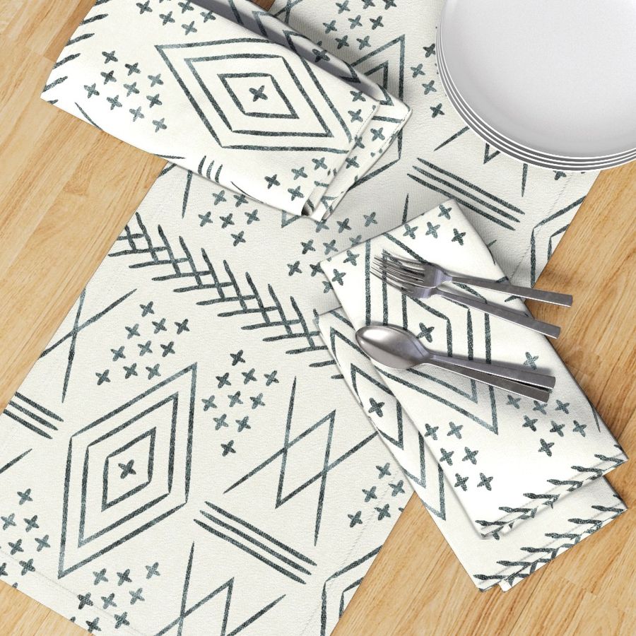 HOME_GOOD_TABLE_RUNNER