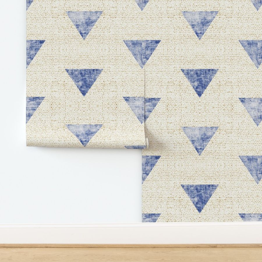 EARTHEN TRIANGLE DENIM