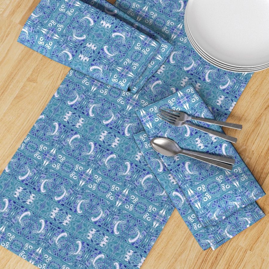 HOME_GOOD_TABLE_RUNNER