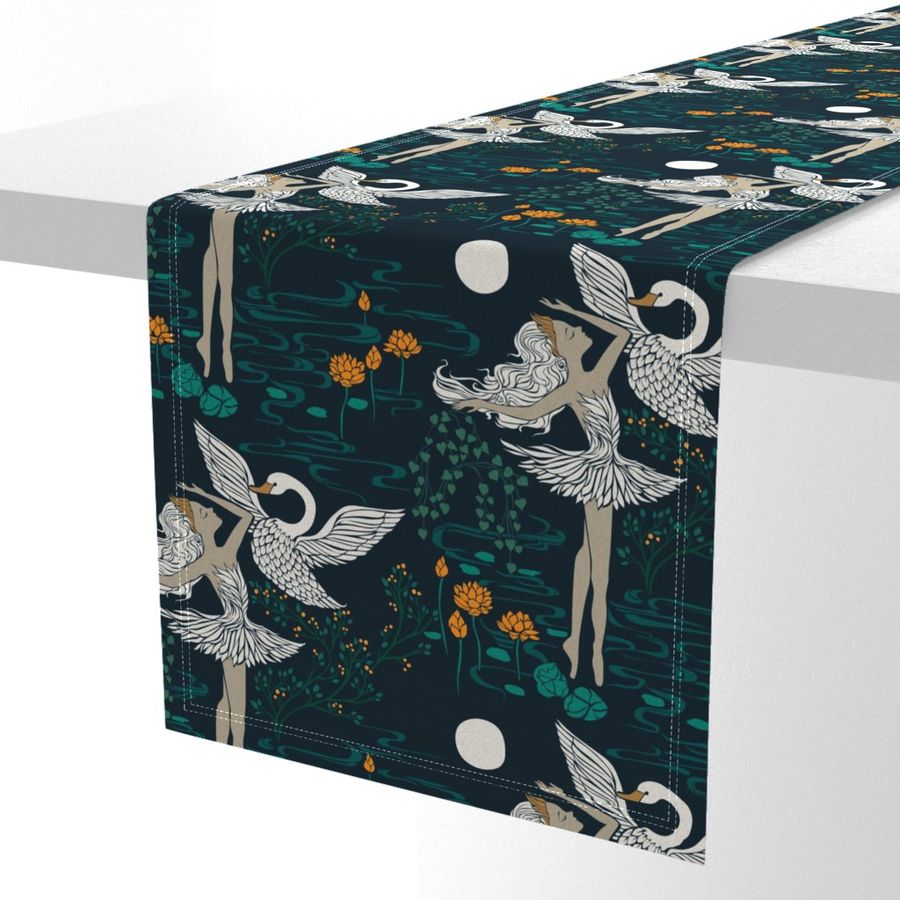 HOME_GOOD_TABLE_RUNNER