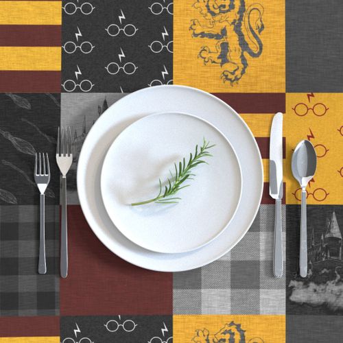 HOME_GOOD_RECTANGULAR_TABLE_CLOTH