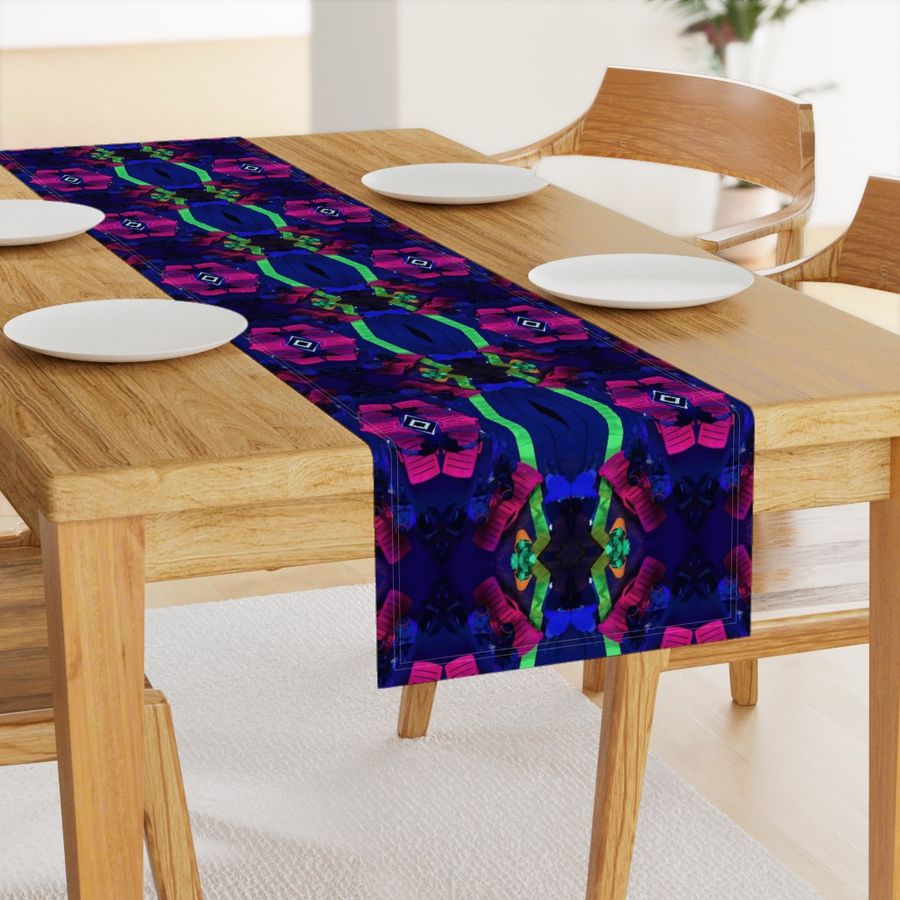 HOME_GOOD_TABLE_RUNNER